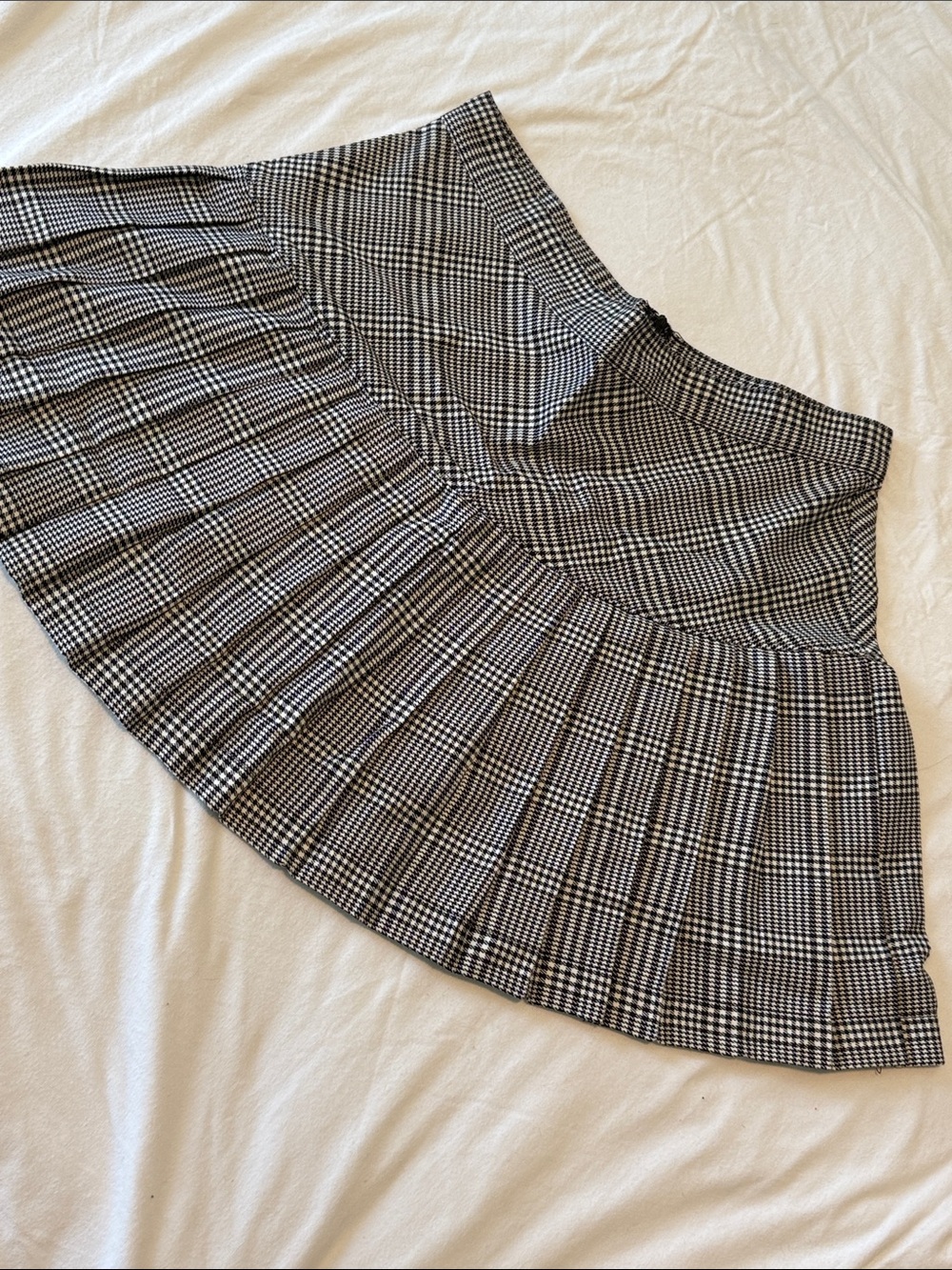 Black and White Plaid Pleated Mini Skirt